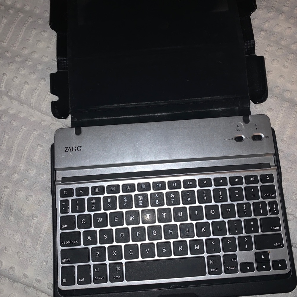 Zagg keyboard for tablet